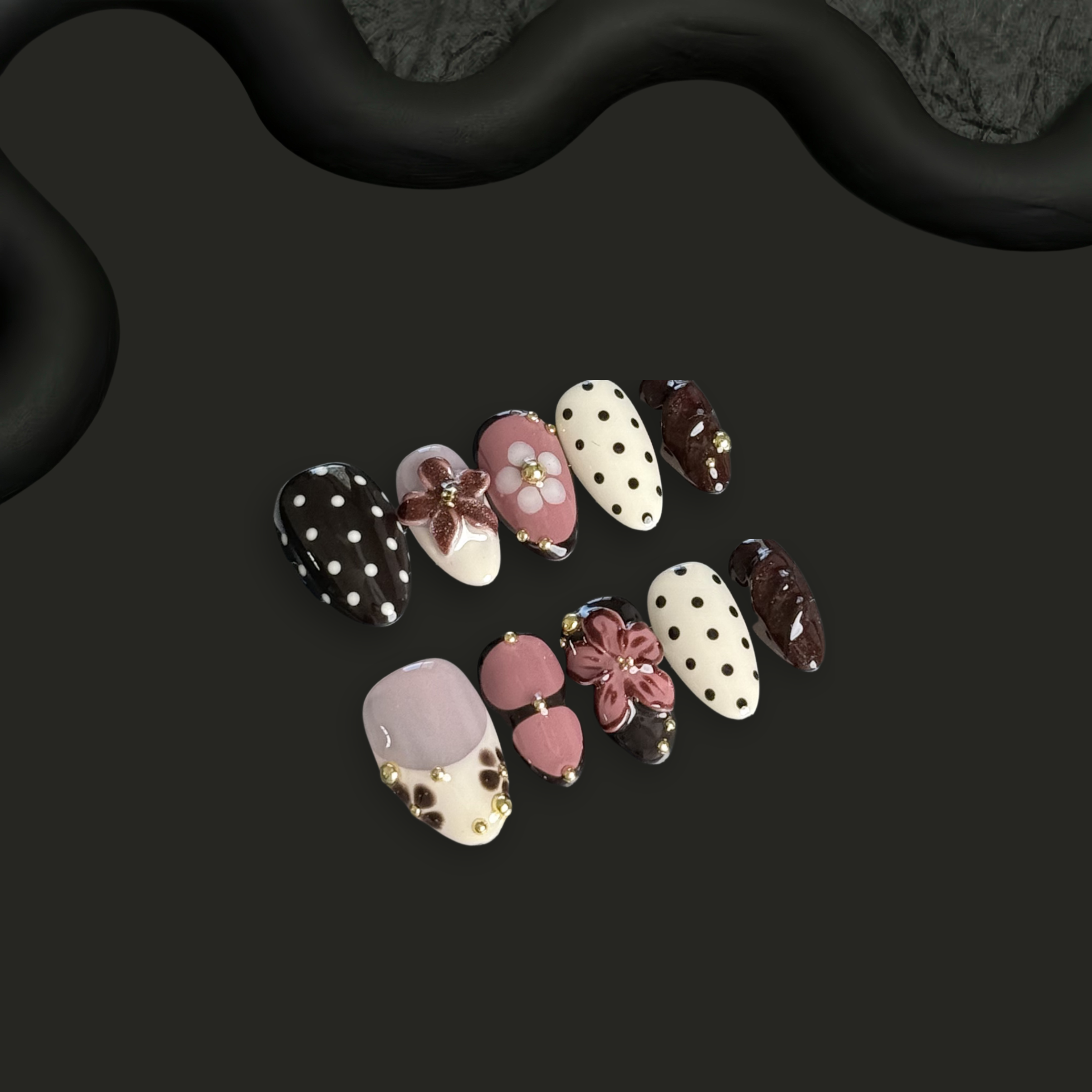 Choco Muse Glowi Nails
