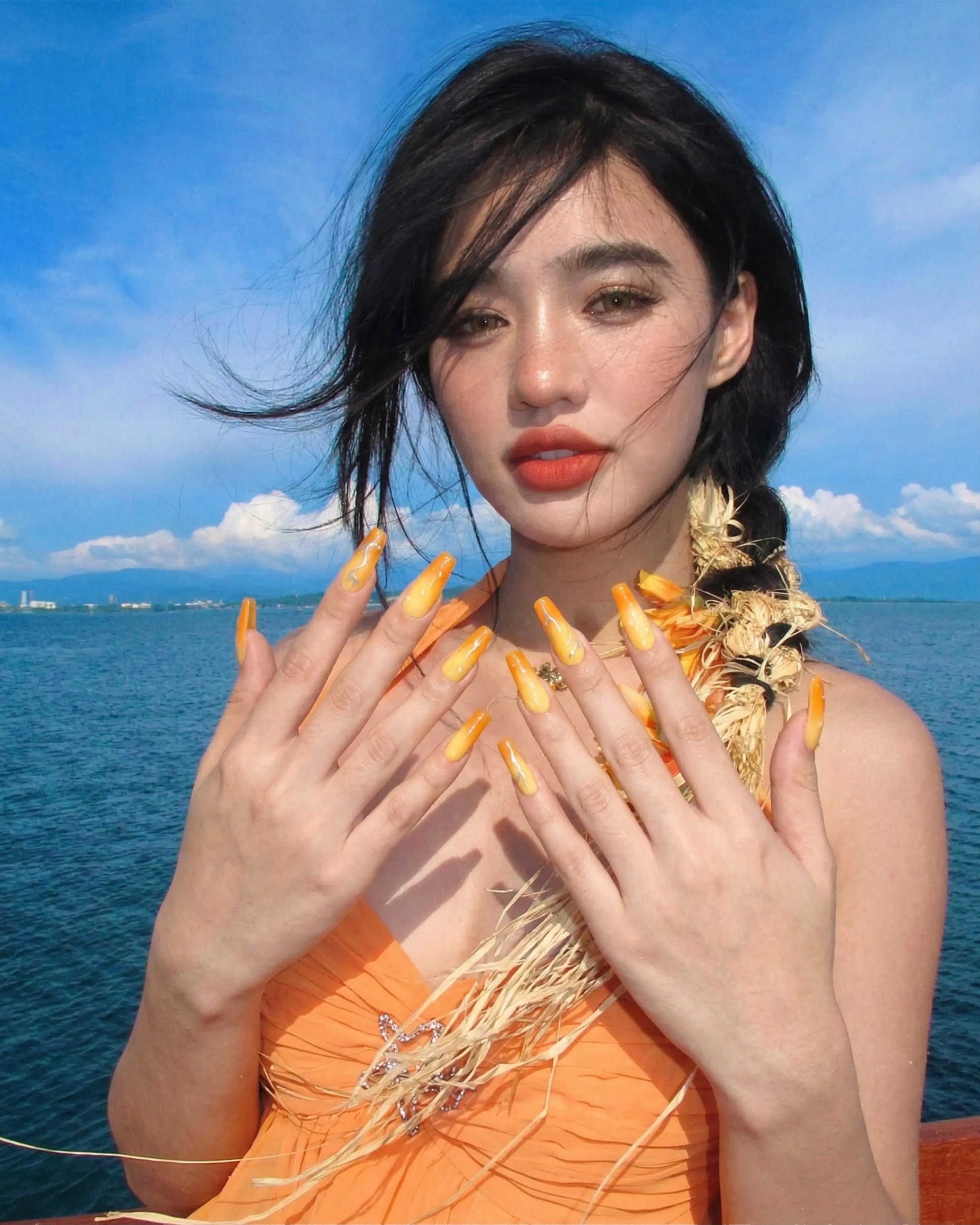 Sunset Punk Glowi Nails