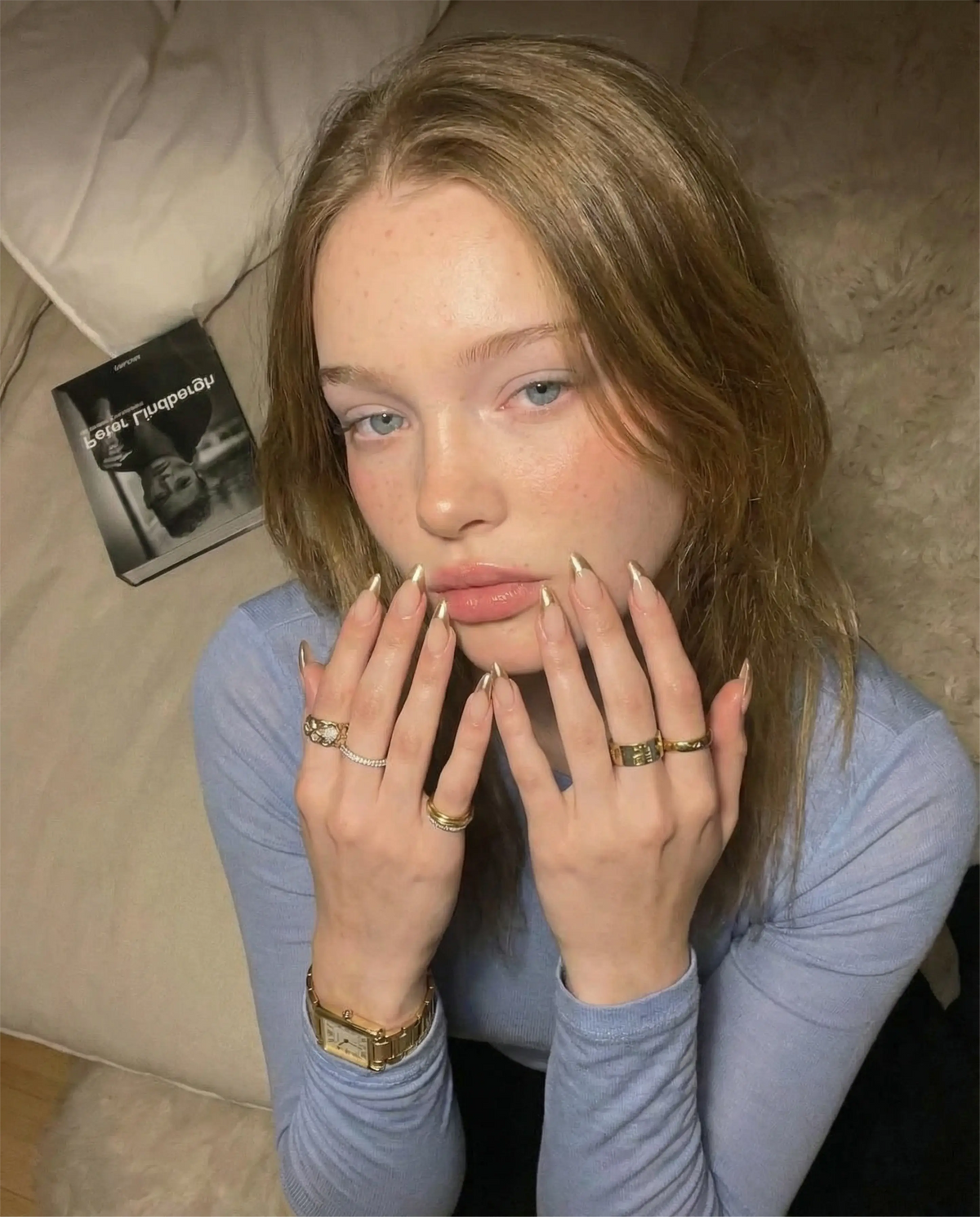 French Champagne Glowi Nails