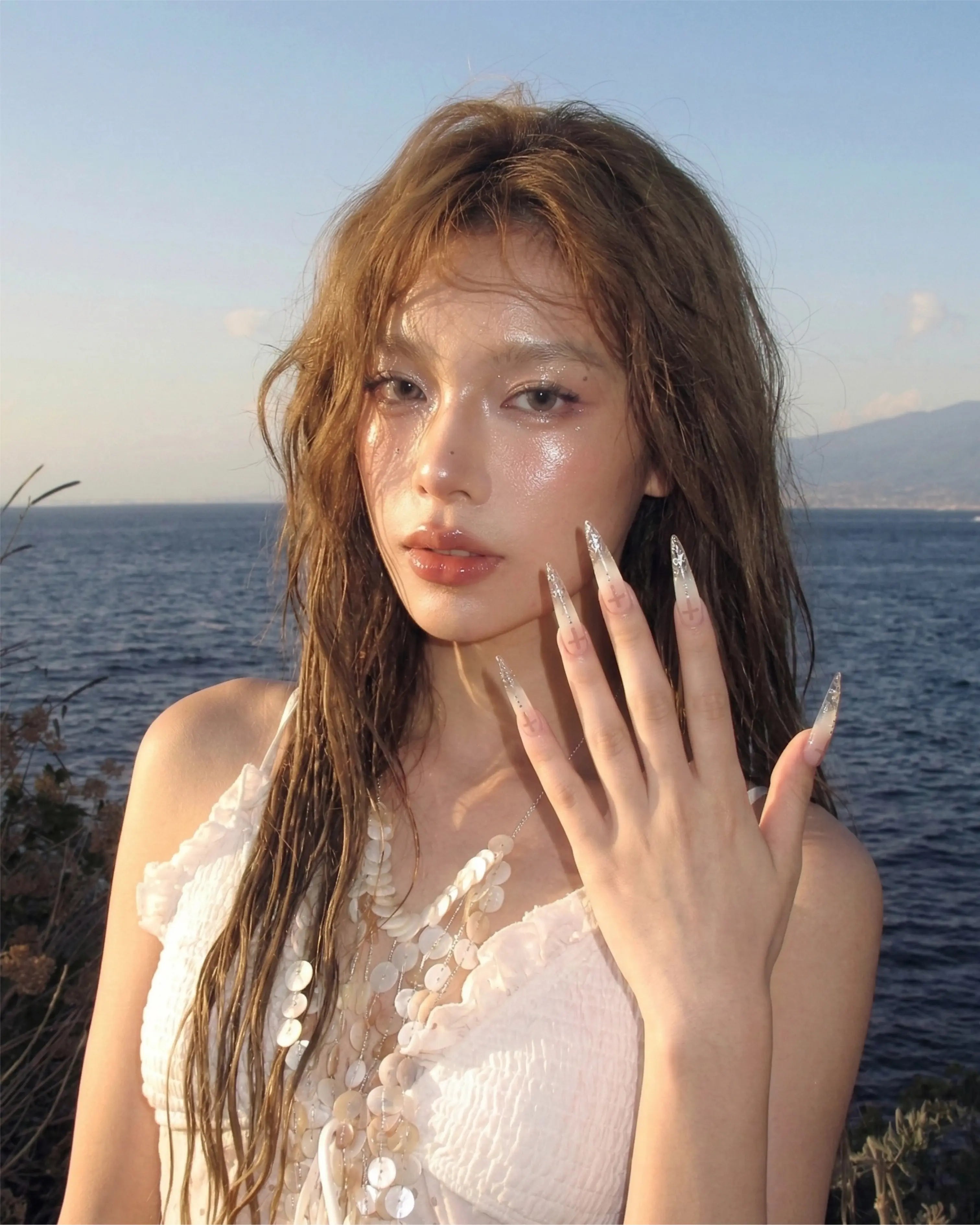 Divine Glacier Glowi Nails