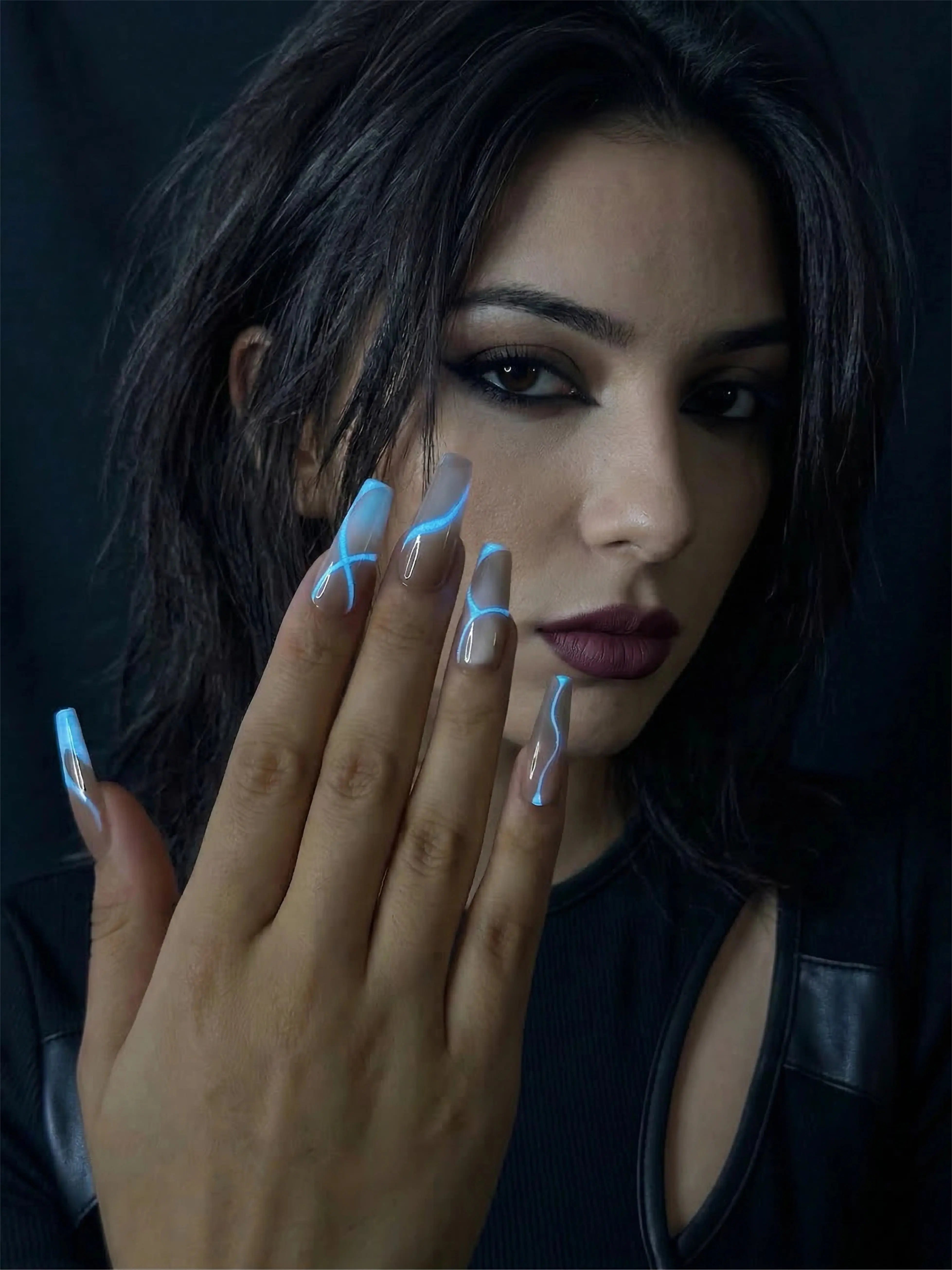 Vanila Marble Glowi Nails