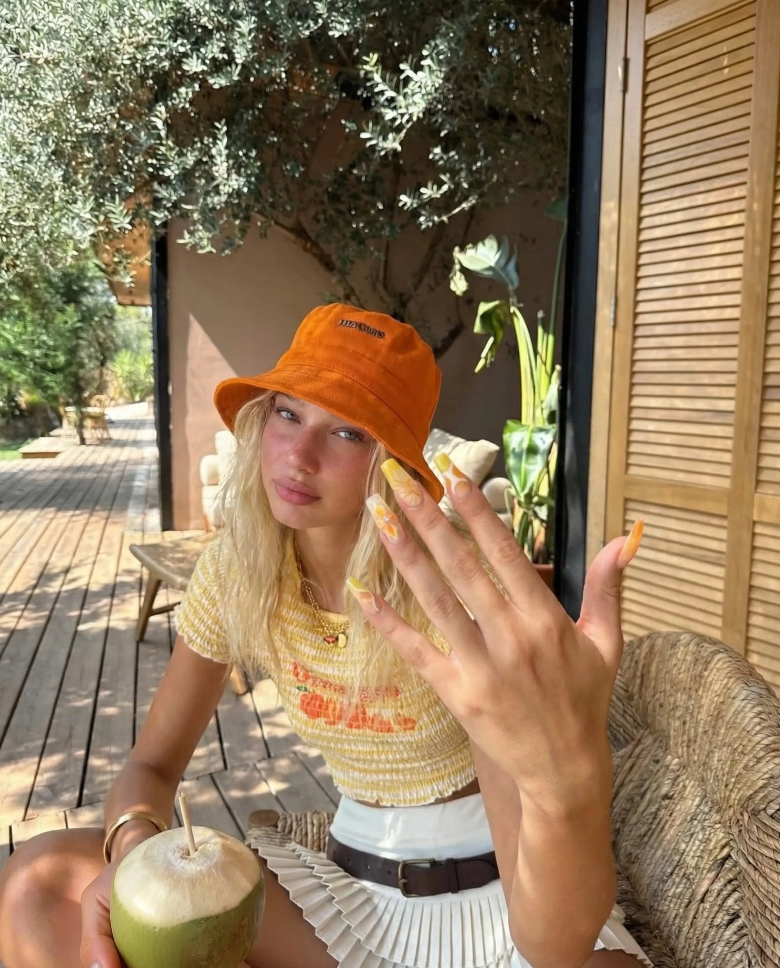 Golden Hour Glowi Nails