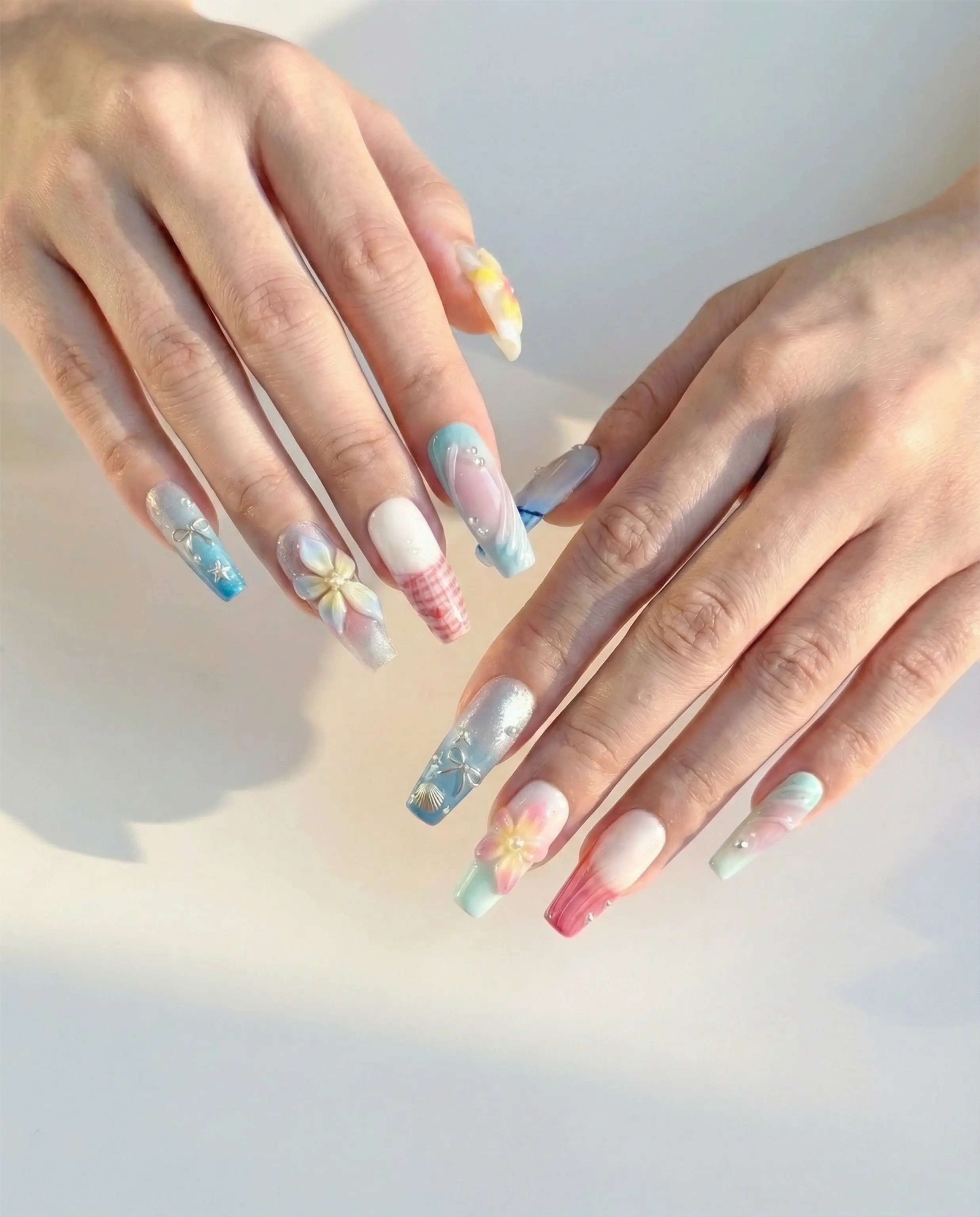 Pastel Regatta Glowi Nails