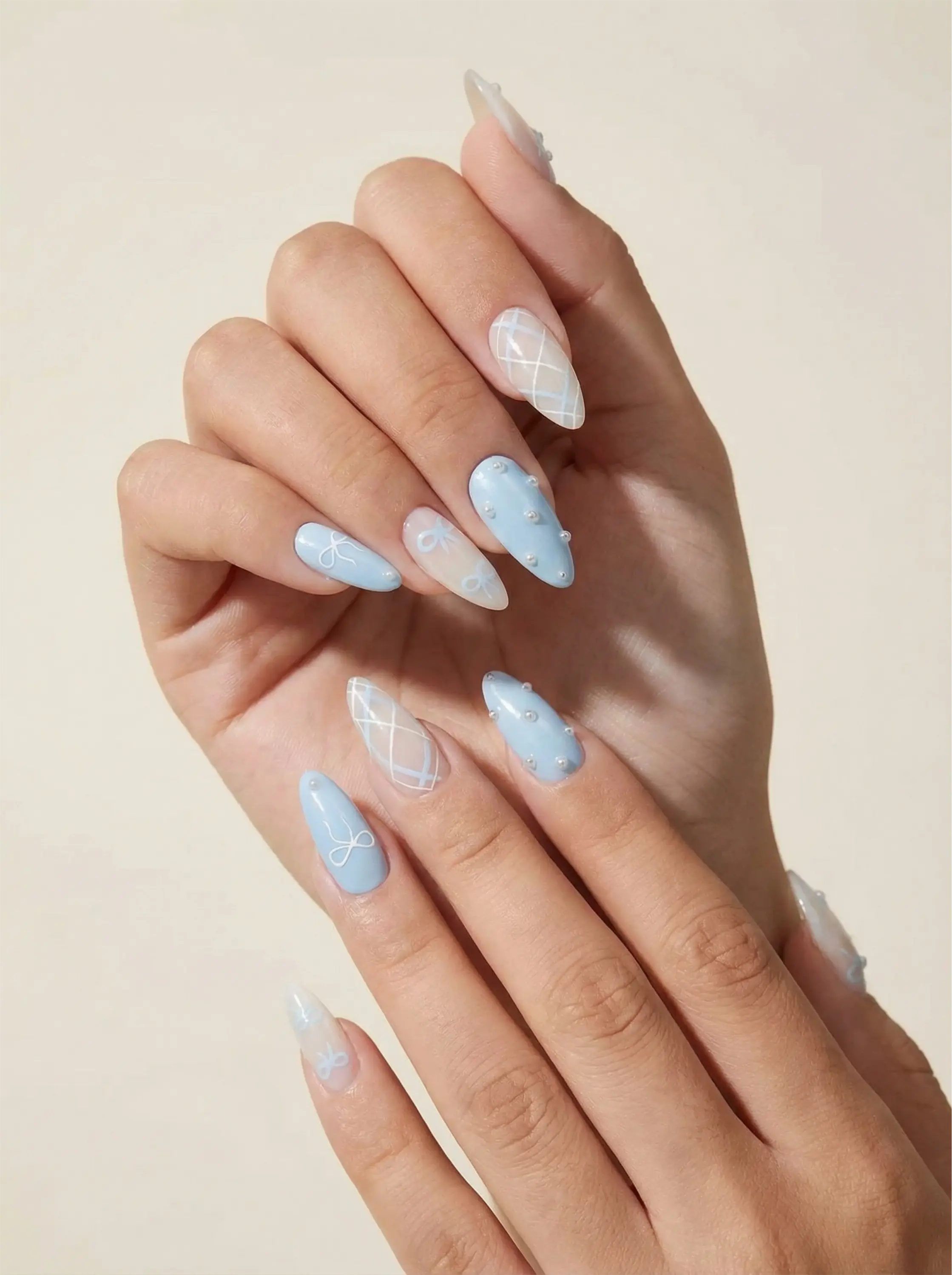 Starlight Bows Glowi Nails