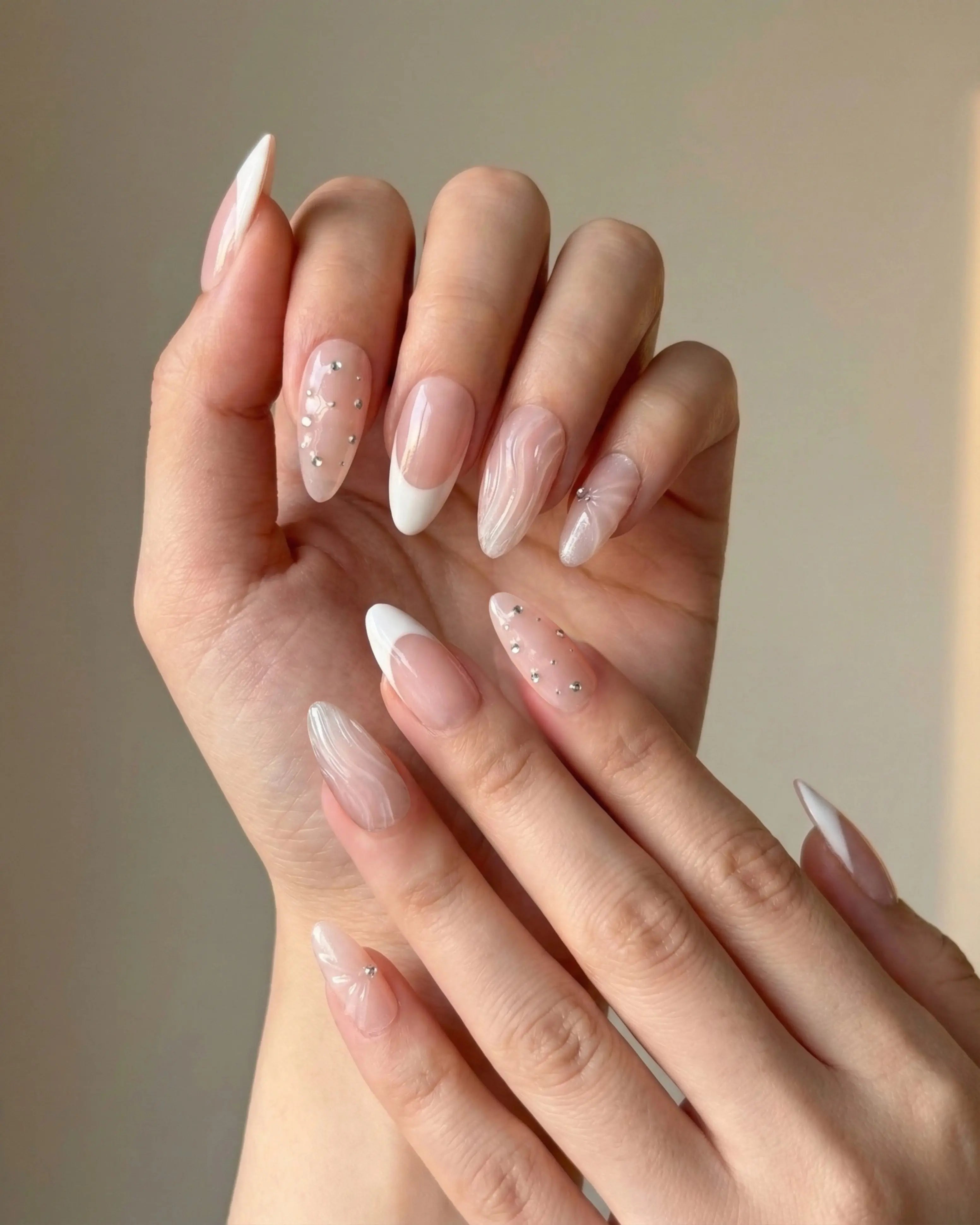 French Pearl Glowi Nails