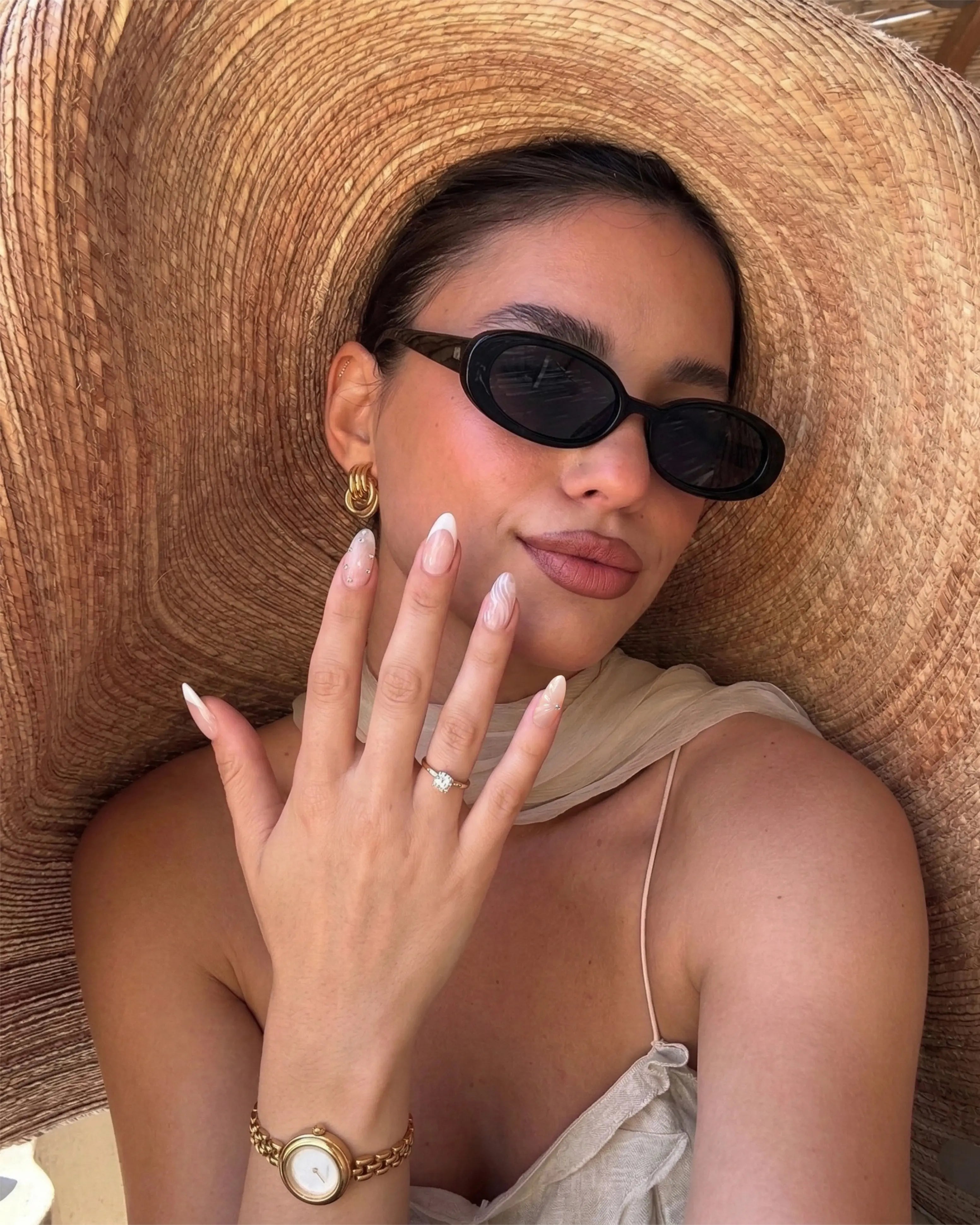 French Pearl Glowi Nails