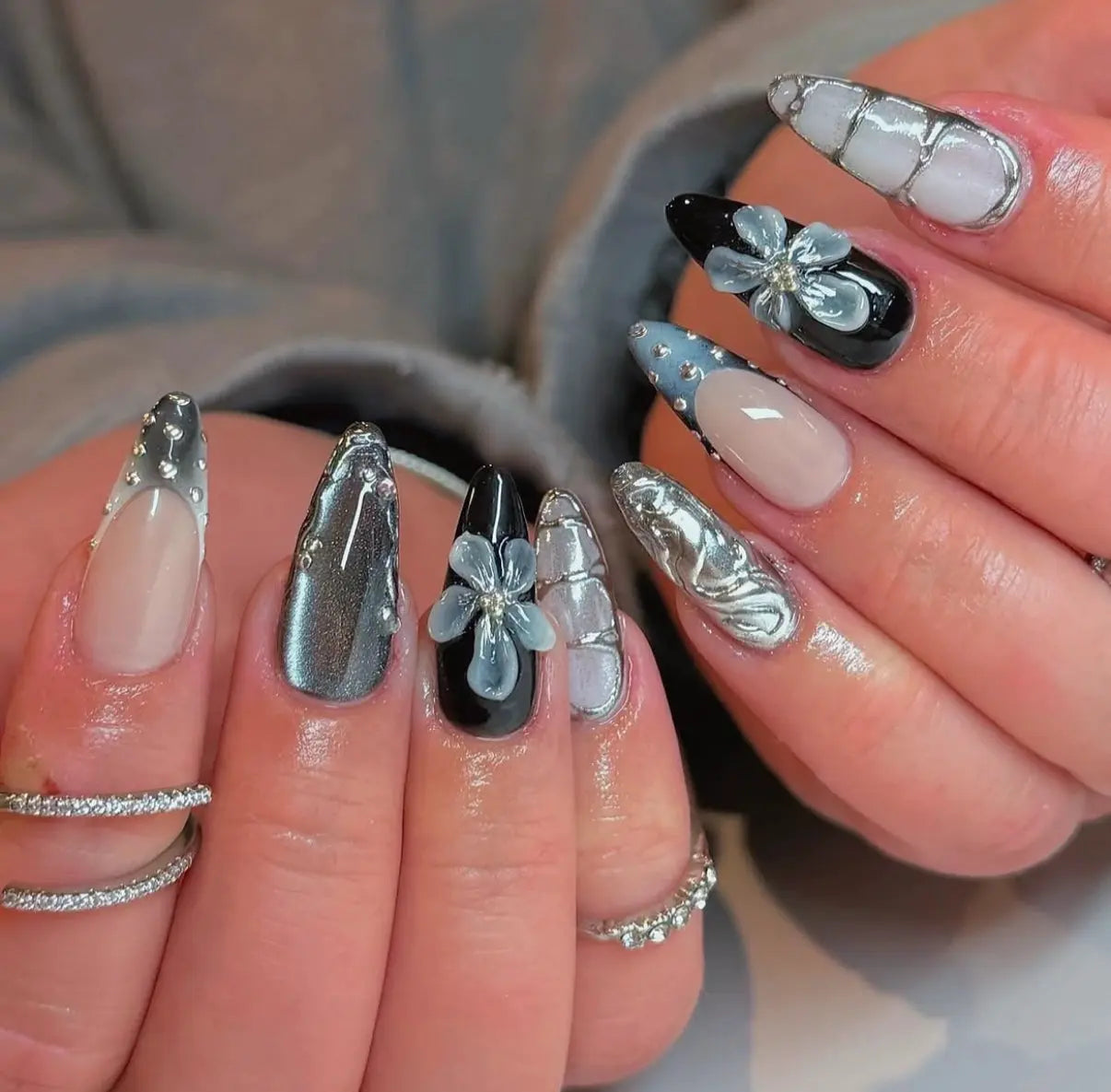 Midnight Camellia Glowi Nails