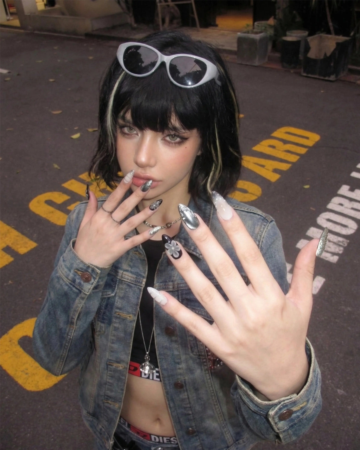 Midnight Camellia Glowi Nails