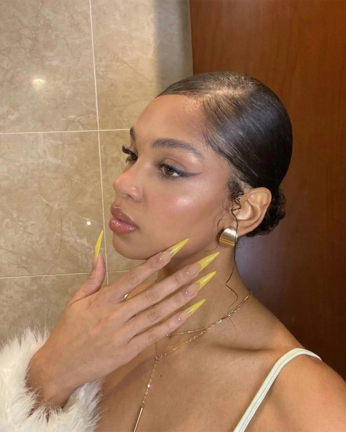 Buttermilk Lance Glowi Nails