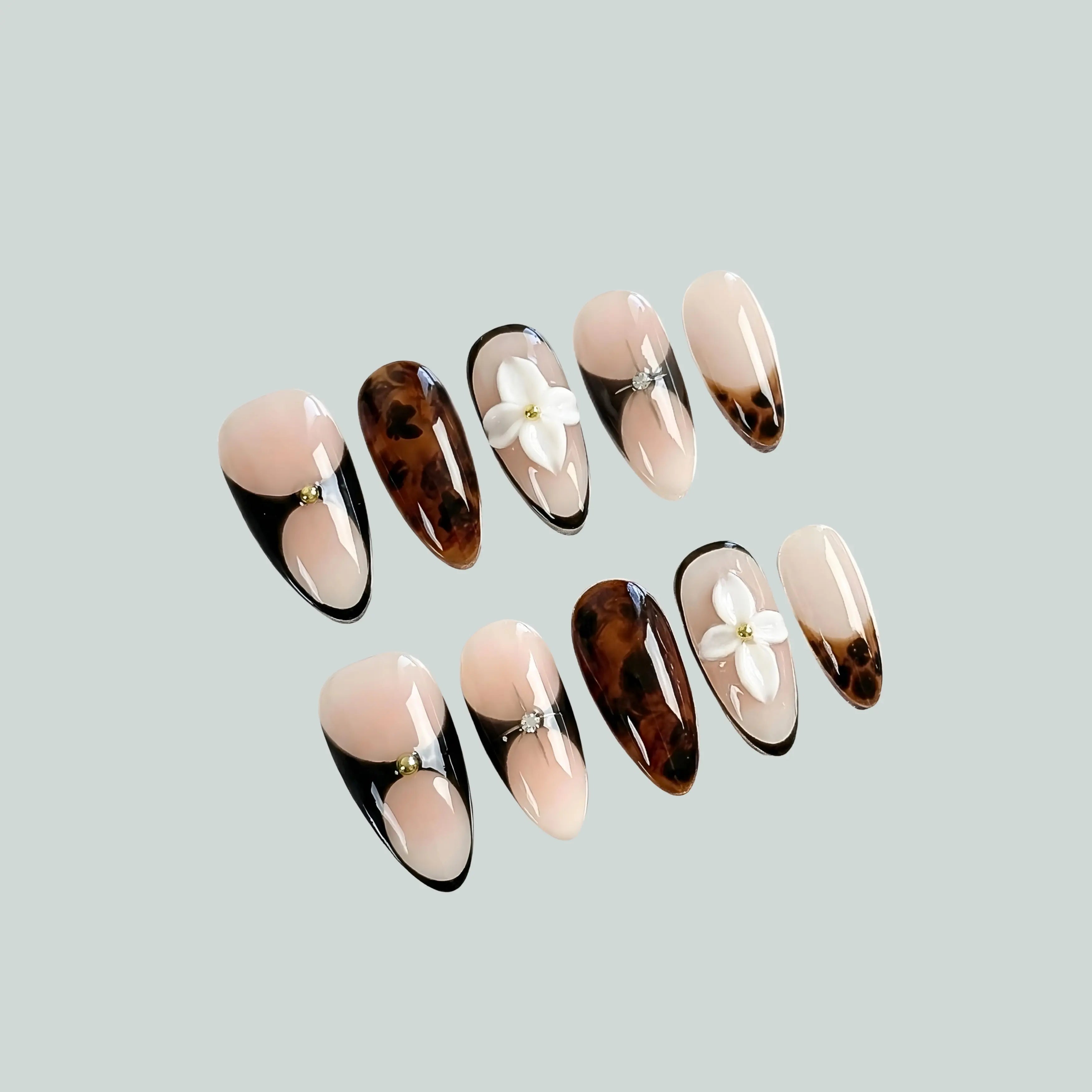 Cocoa Whisper Glowi Nails
